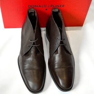 Donald J. Pliner Brown Textured Calf Men Chukka Boots (Size 8.5)